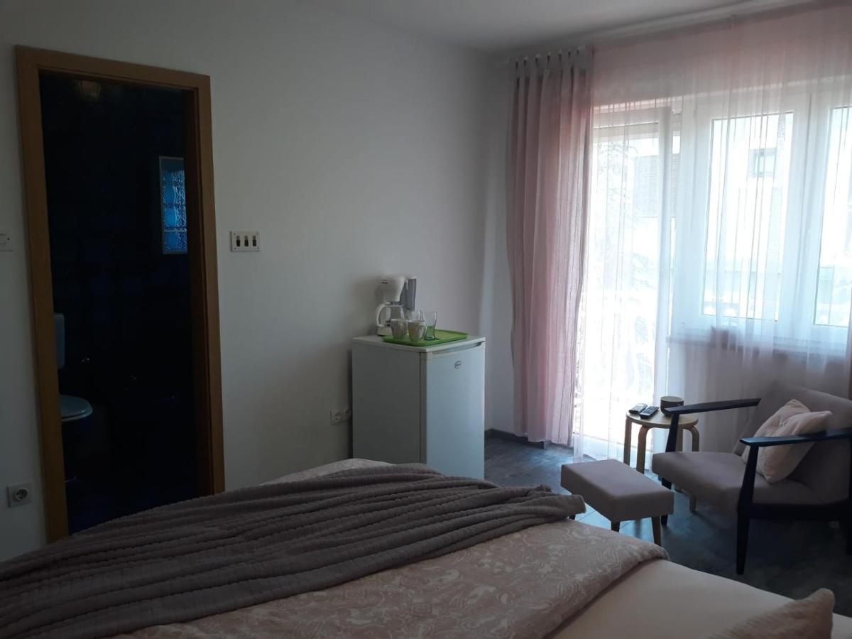 Vesna Rooms Crikvenica Exterior photo