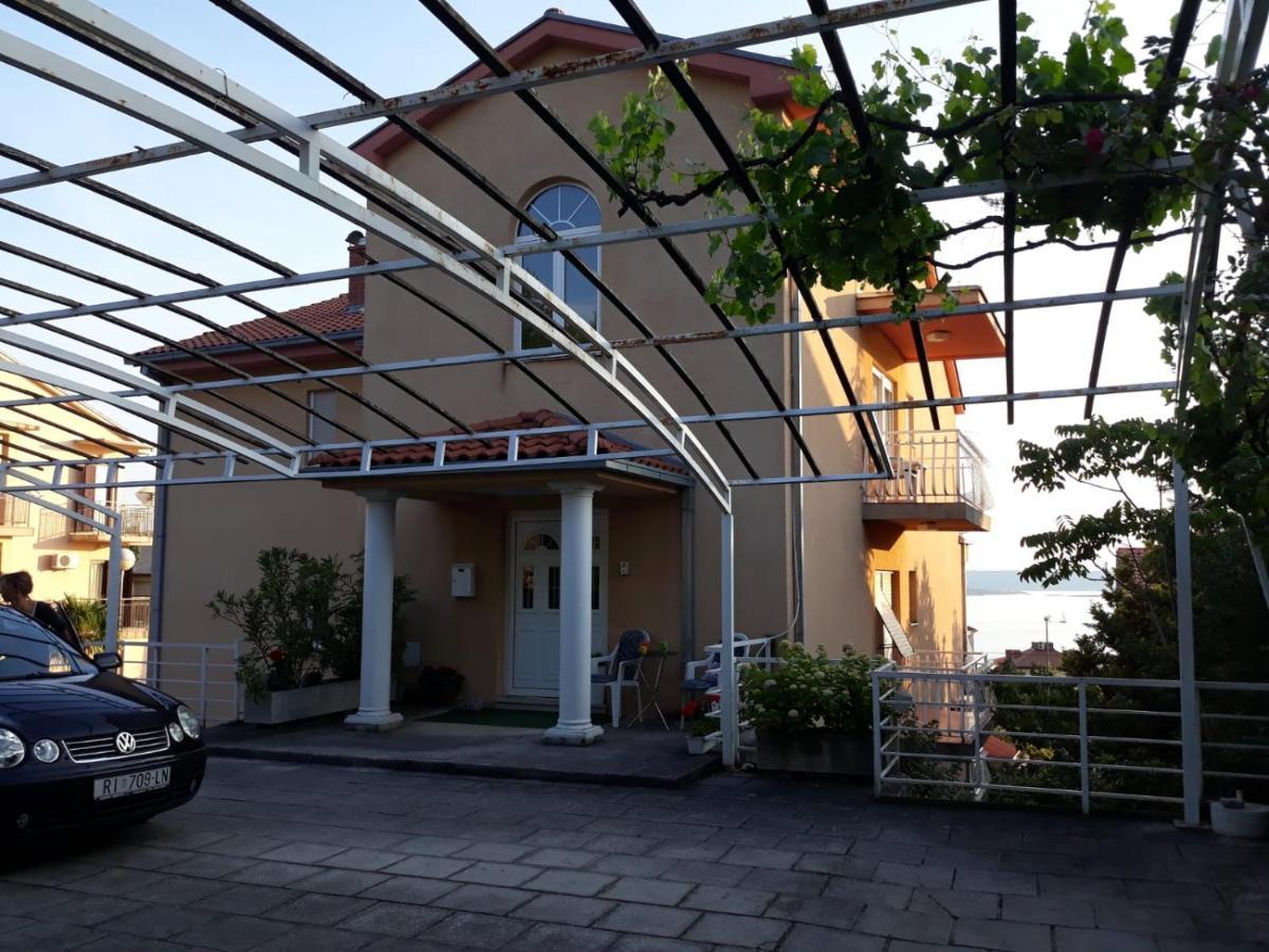 Vesna Rooms Crikvenica Exterior photo